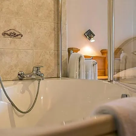 Walliserhof מלון 2*