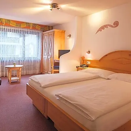 מלון Walliserhof Täsch