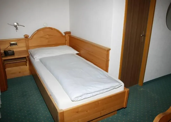 Walliserhof Hotel 2*