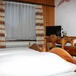 Hotel Walliserhof 2*