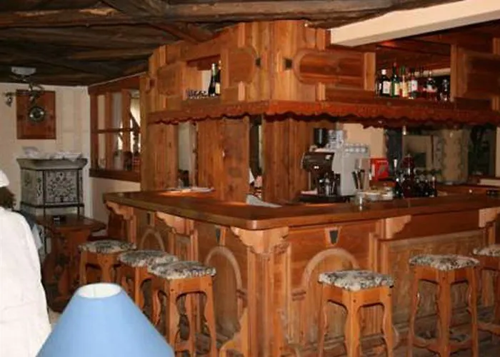 Walliserhof 2* تاش